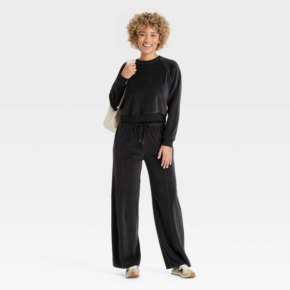 Women's Leisure Studio Mid-Rise Velour Sweatpants - Universal Thread™ Product Image