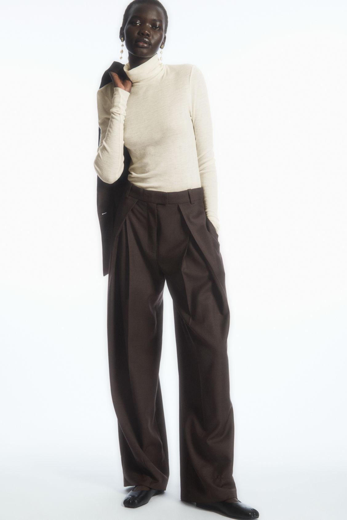 MERINO WOOL TURTLENECK TOP Product Image