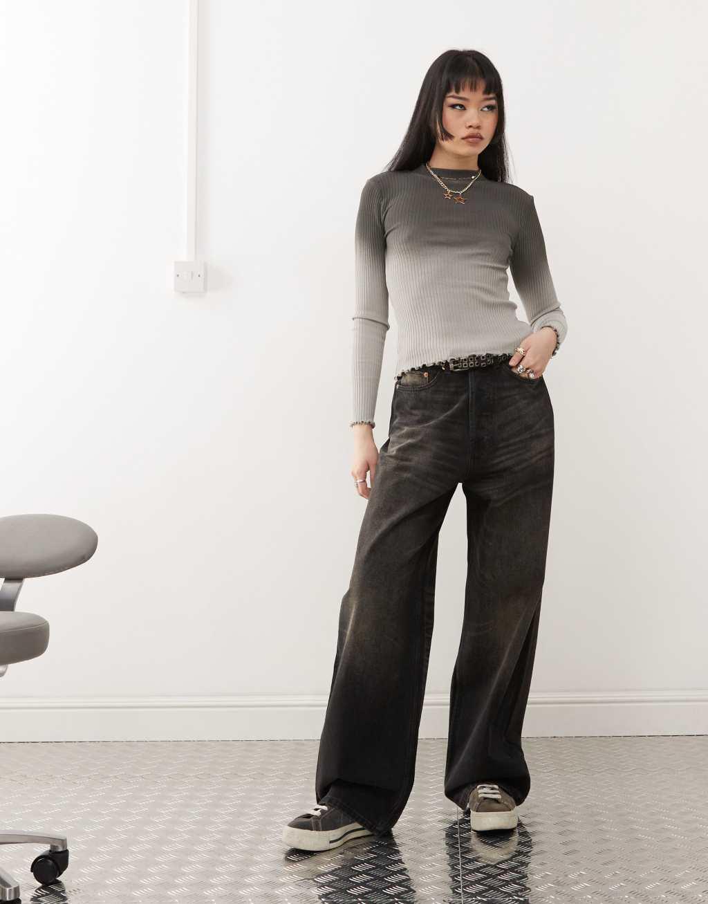 Noisy May ribbed long sleeve lettuce edge top in gray fade Product Image