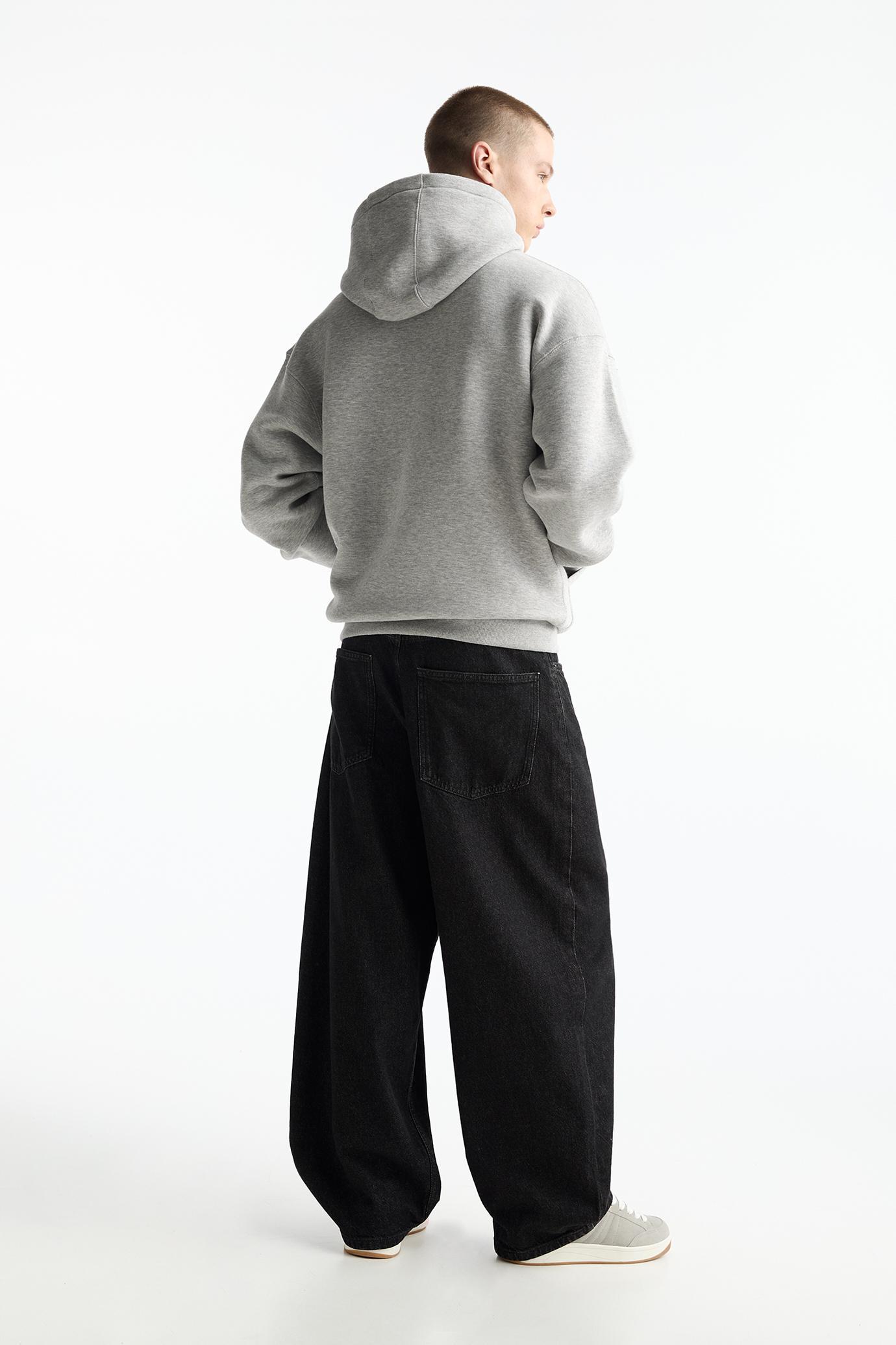 Basic hooded sweatshirt Product Image