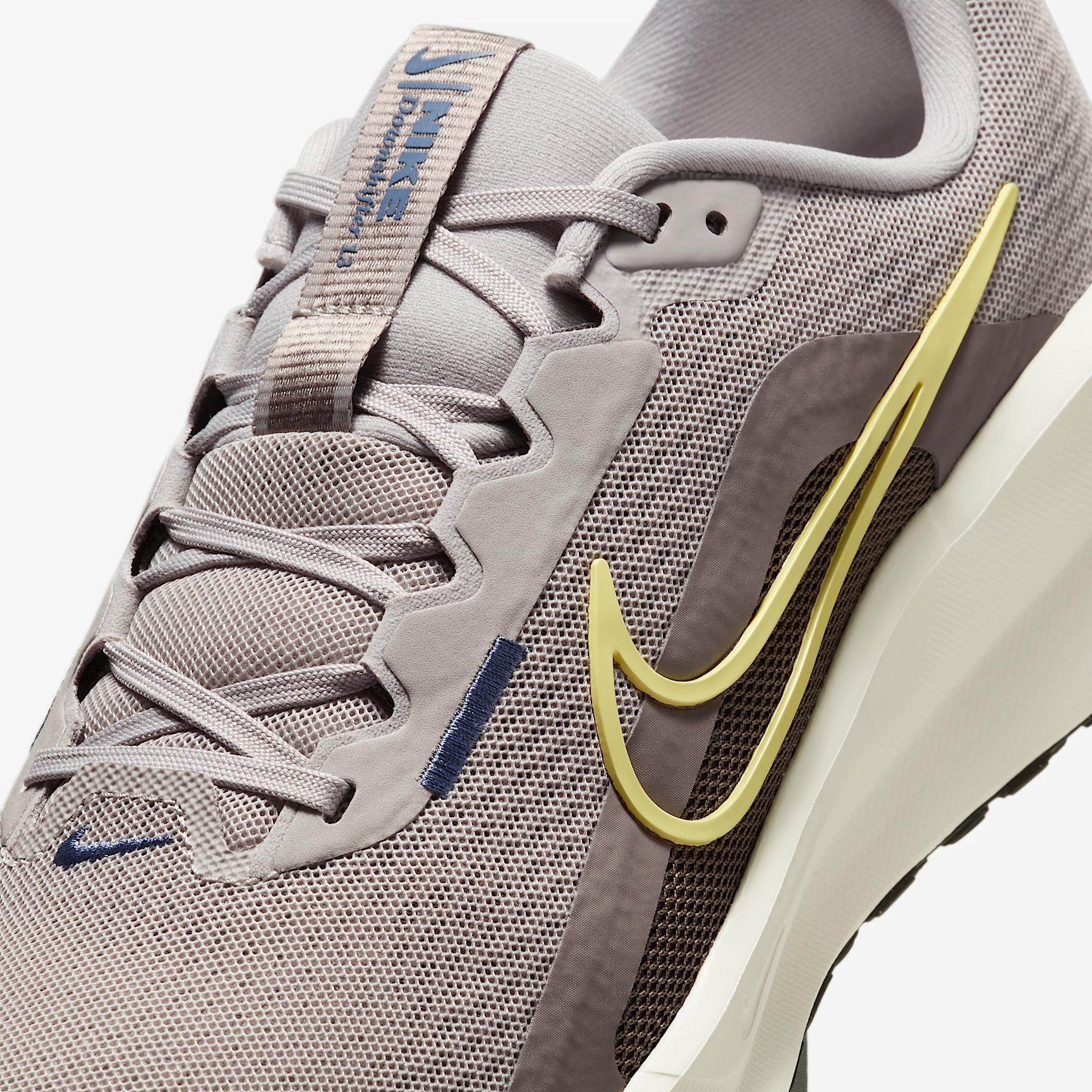 Nike Men's Downshifter 13 Road Running Shoes Product Image