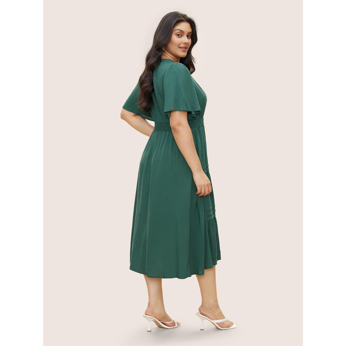 Plus Size Plain Shirred Notched Pocket Pleated Dress Green Women Resort Non Notched collar Short sleeve Curvy Midi Dress BloomChic 10/M Product Image