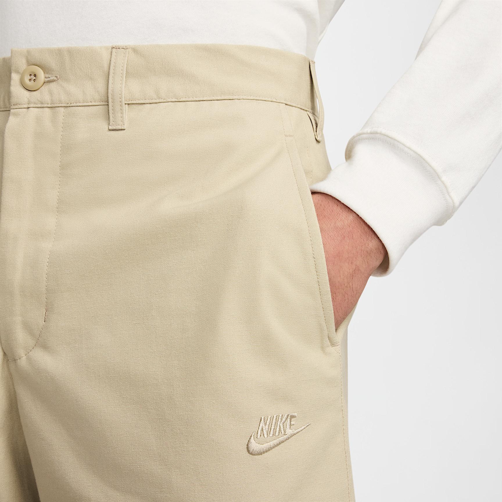Nike Club Men's Chino Shorts Product Image