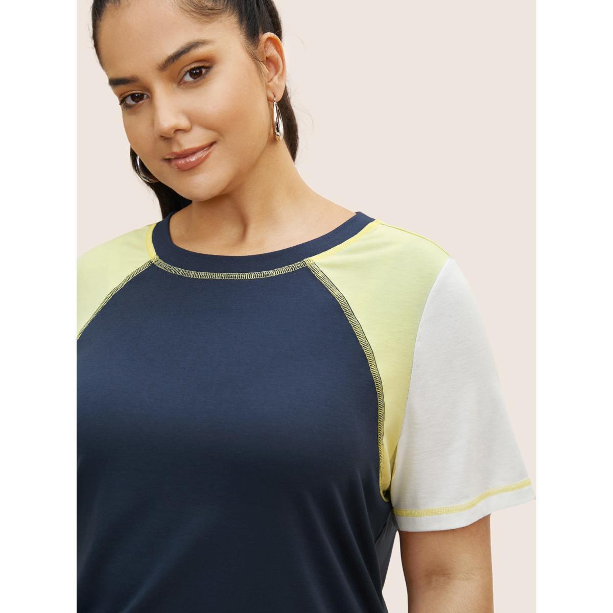 Plus Size Round Neck Contrast Patchwork Quilted T-shirt Navy Women Casual Contrast Round Neck Everyday T-shirts BloomChic 28/5X Product Image