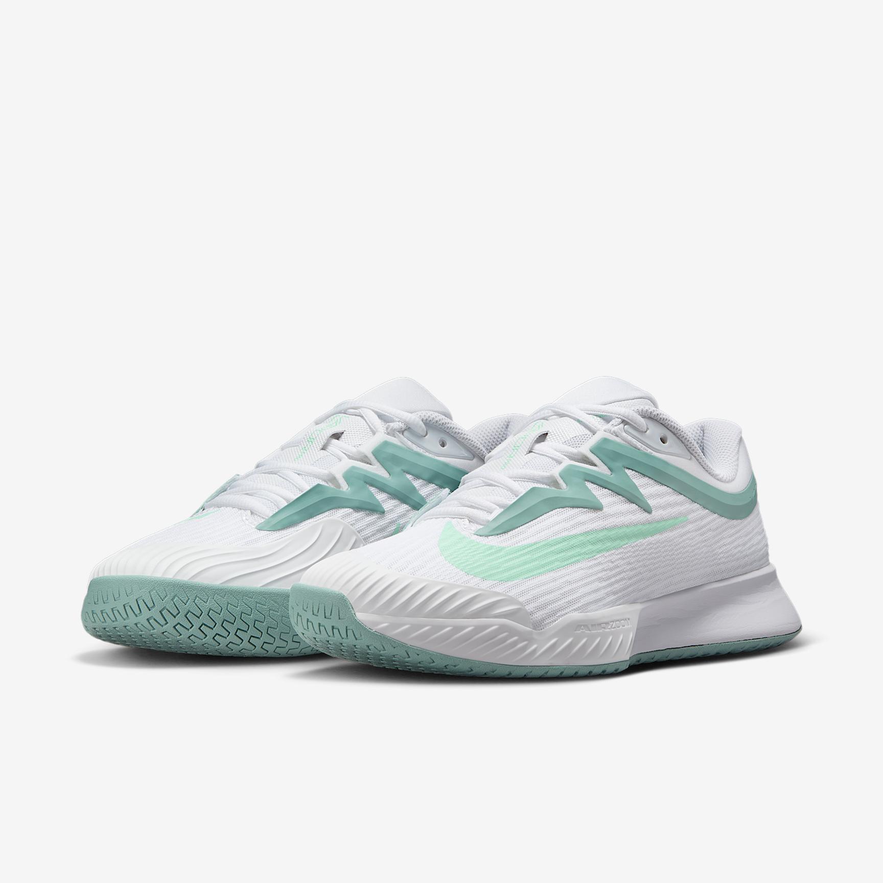 Nike Vapor Pro 3 Women's Hard Court Tennis Shoes Product Image