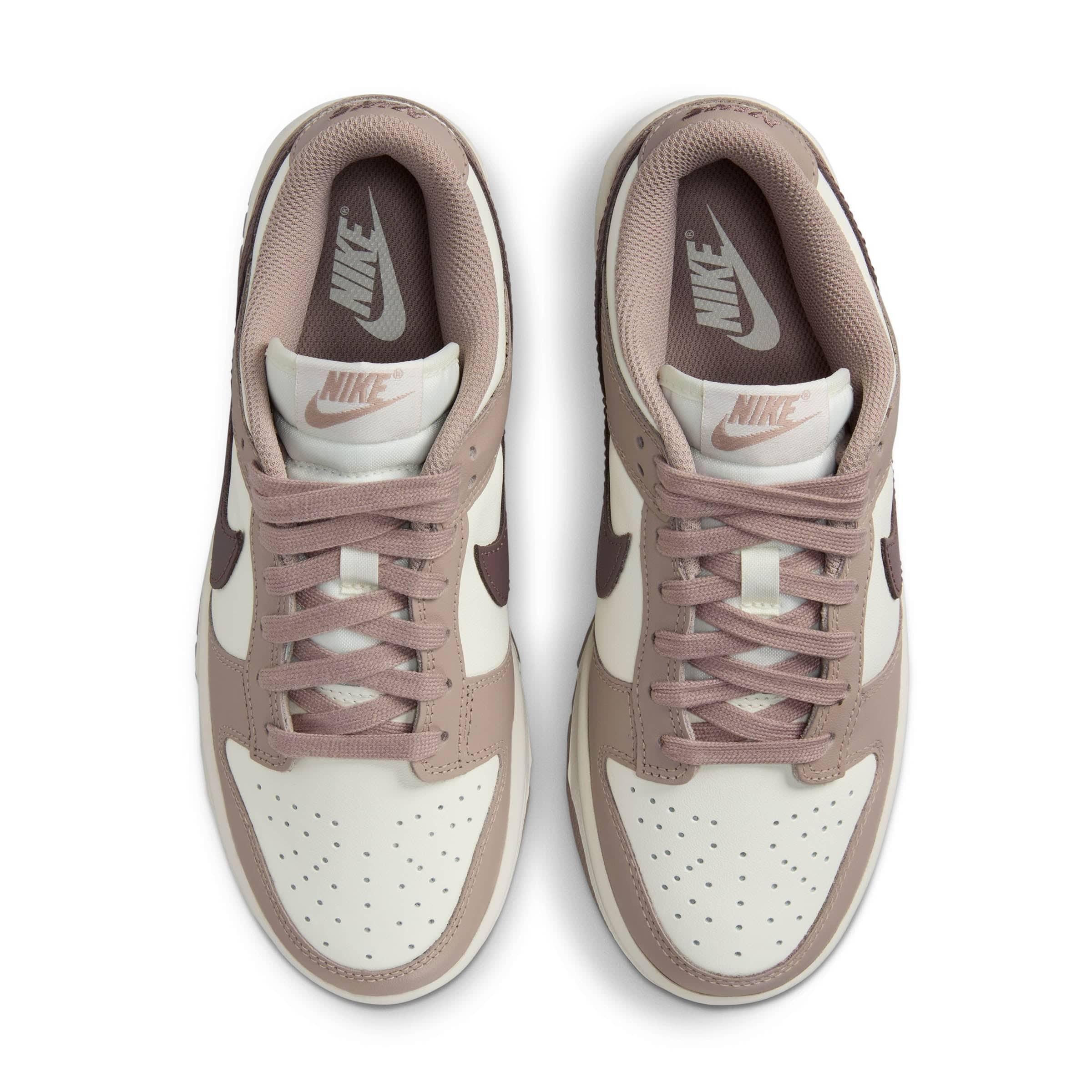 WOMEN'S DUNK LOW Product Image