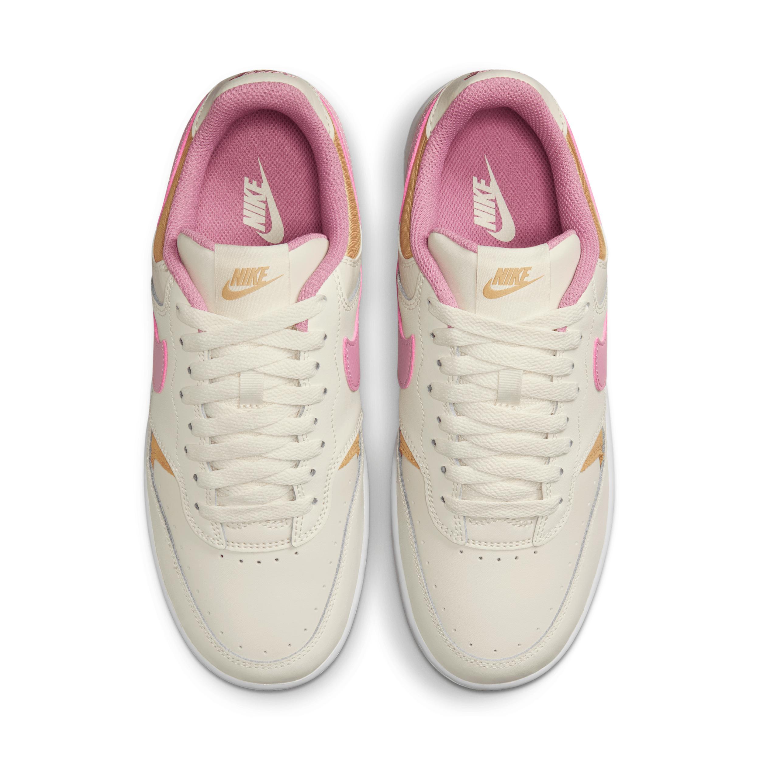 Nike Women's Gamma Force Shoes Product Image