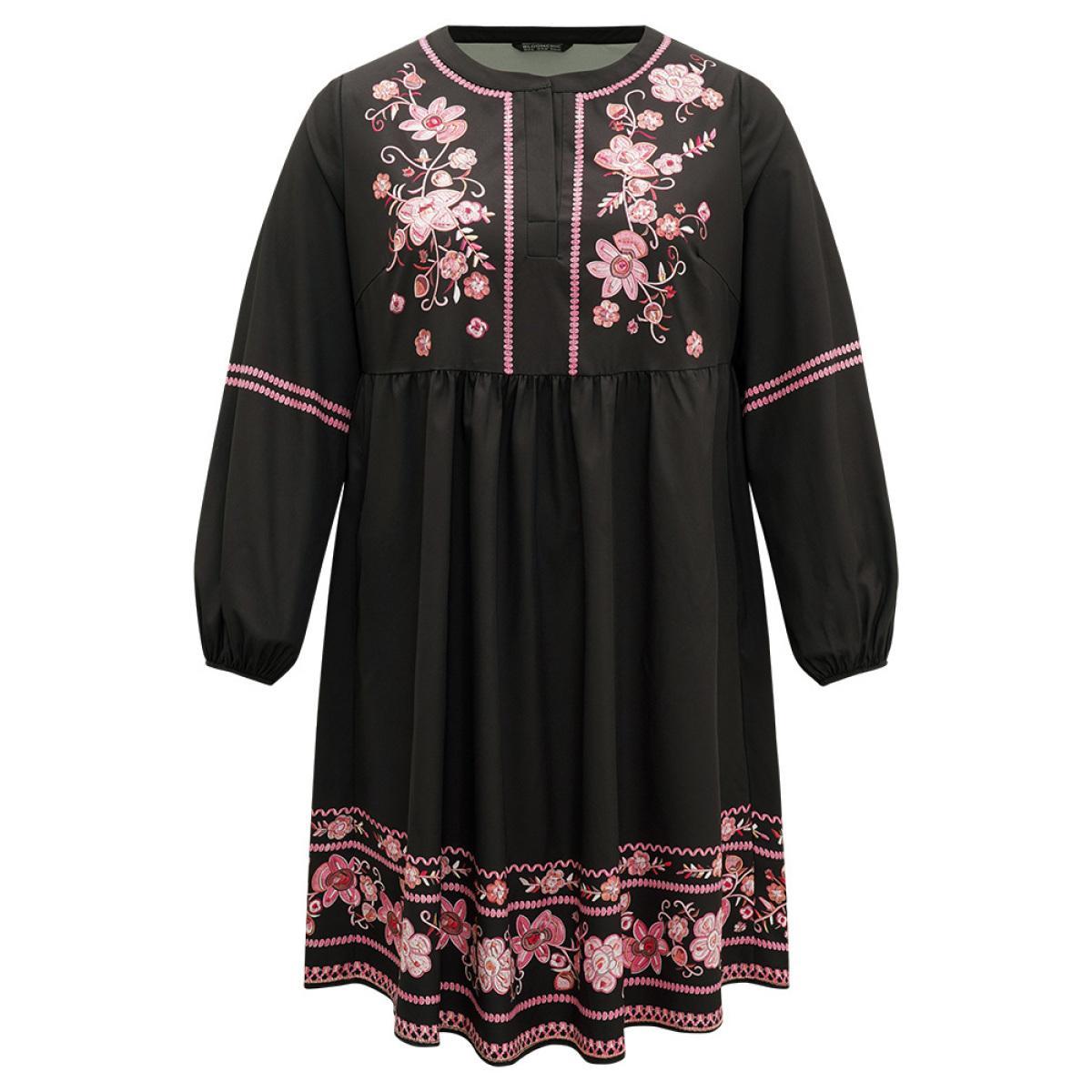 Plus Size Bandana Print Lantern Sleeve Pocket Dress Black Women Resort Elastic cuffs Round Neck Long Sleeve Curvy Knee Dress BloomChic 28/5X Product Image
