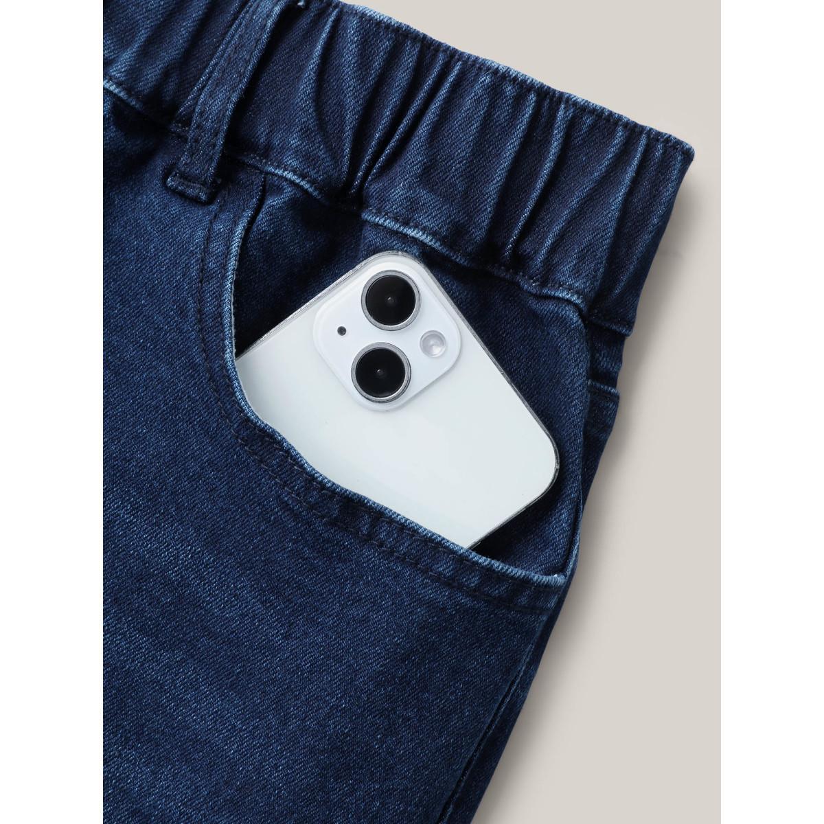 Plus Size Stretchy Waist Tie Straight-Leg Denim Shorts Women Denimindigo No stretch Everyday-Casual Slanted pocket Denim Shorts BloomChic 26/4X Product Image