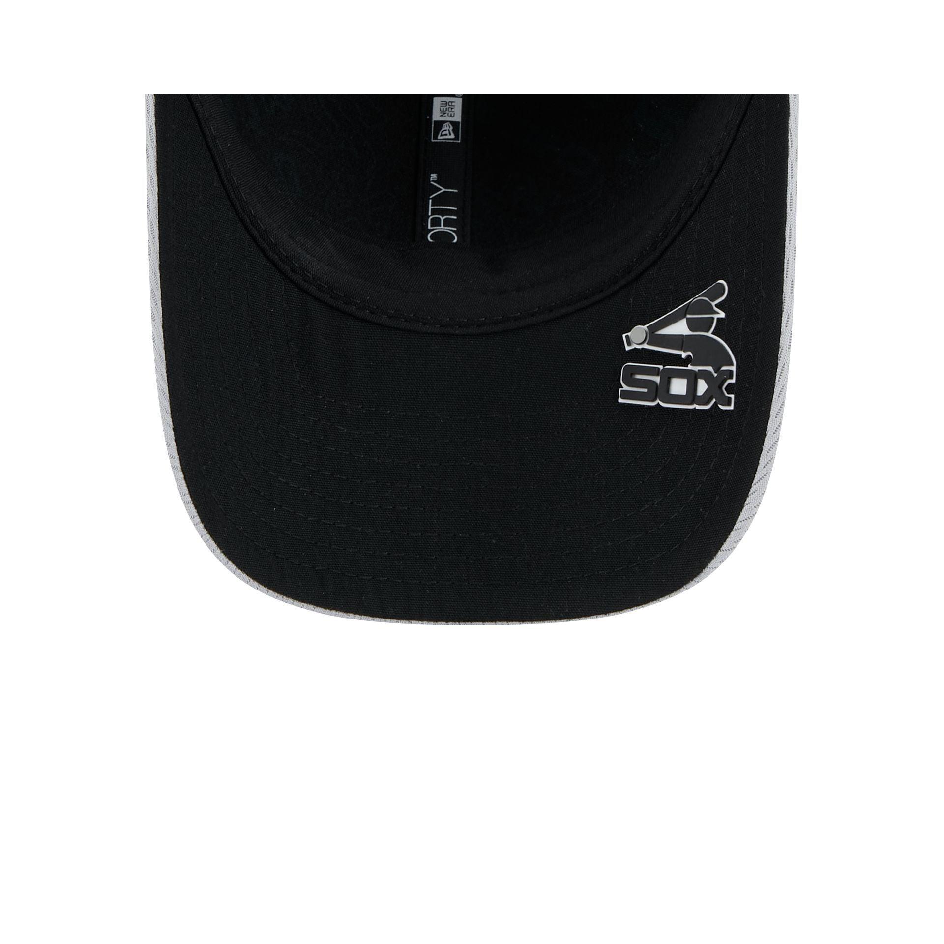 Chicago White Sox 2025 Clubhouse Gray 9FORTY M-Crown Snapback Hat Male Product Image