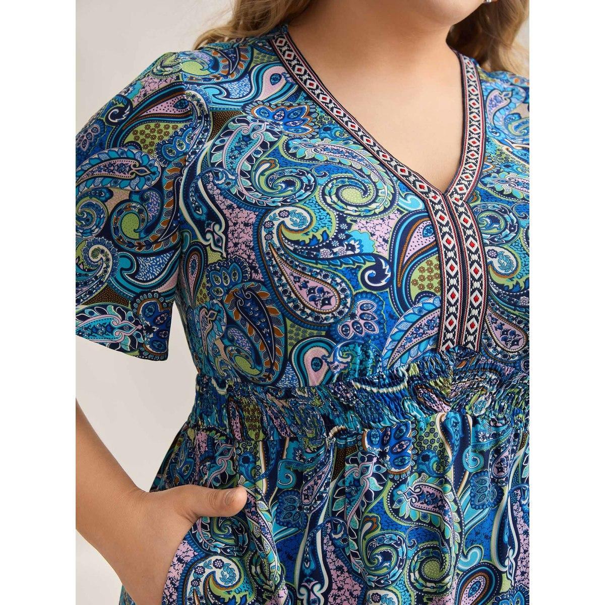 Plus Size Paisley Print Stretchy Waist Pockets Midi Dress Navy Women Resort Woven ribbon&lace trim V-neck Short sleeve Curvy BloomChic 30/6X Product Image