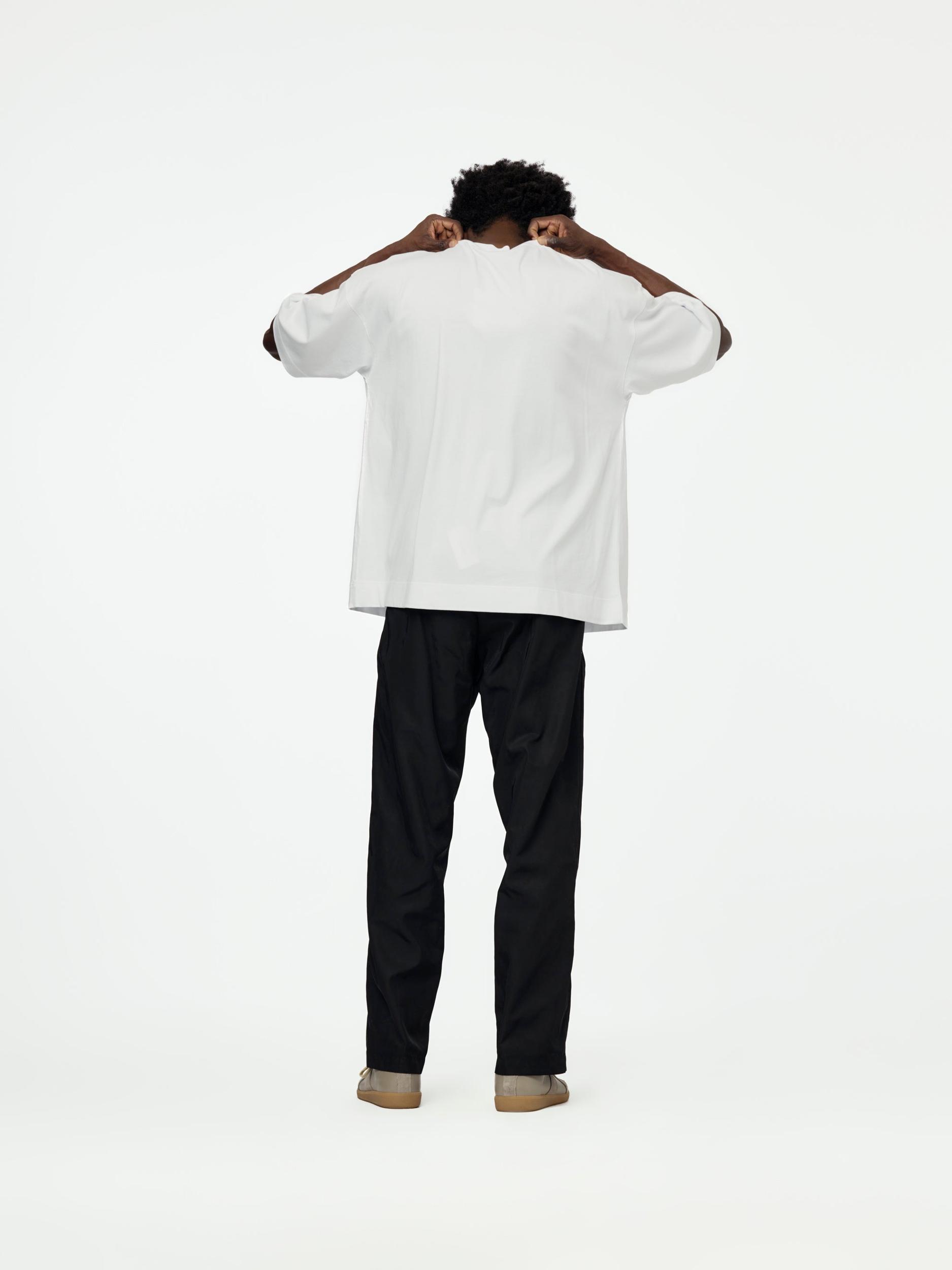 Hen S/S T-Shirt (White) Product Image