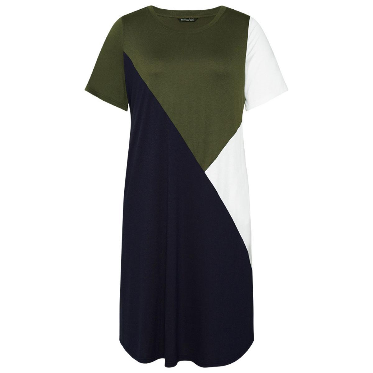 Plus Size Supersoft Essentials Colorblock Pocket Contrast Midi Dress Multicolor Women Casual Contrast Round Neck Short sleeve Curvy Midi Dress BloomChic 18-20/2X Product Image