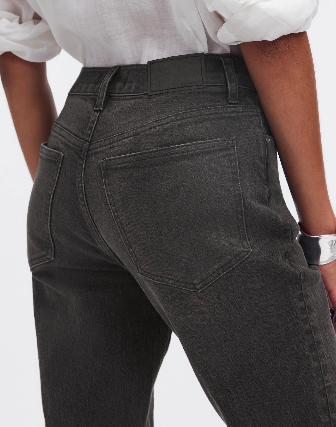 The Petite '90s Straight Mid-Rise Jean Product Image