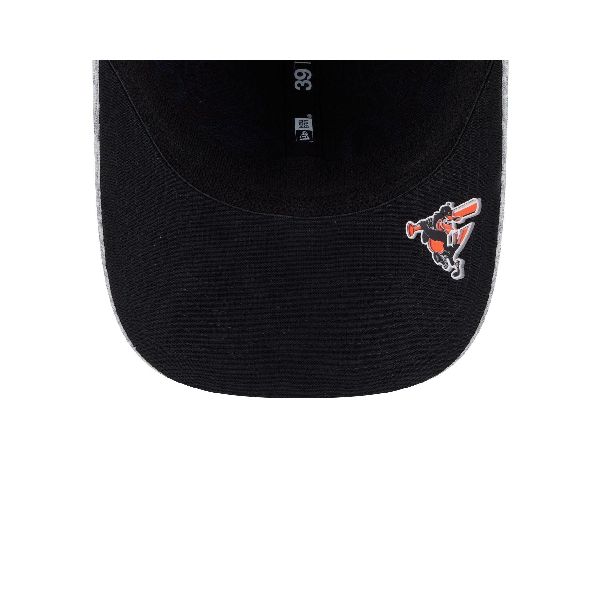 Pittsburgh Pirates 2025 Clubhouse Gray 39THIRTY Stretch Fit Male Product Image