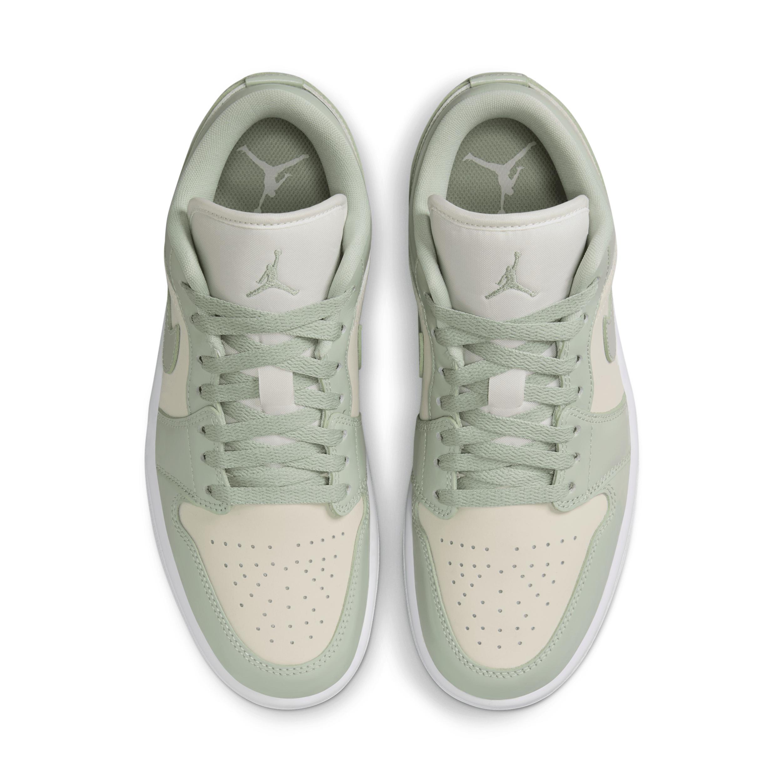 Jordan Womens Air 1 Low SE Casual Shoes Product Image