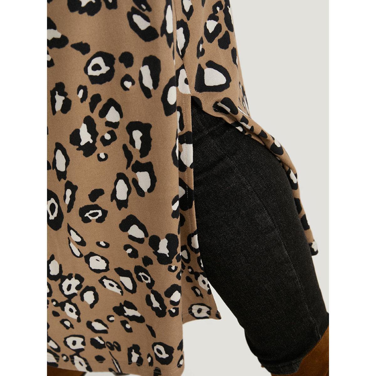 Plus Size Leopard Print Split Hem Pocket Kimono Women Tan Casual Printed Pocket Dailywear Kimonos BloomChic 14-16/1X Product Image