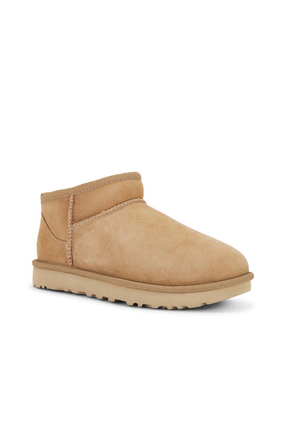 Classic Ultra Mini Boot UGG Product Image