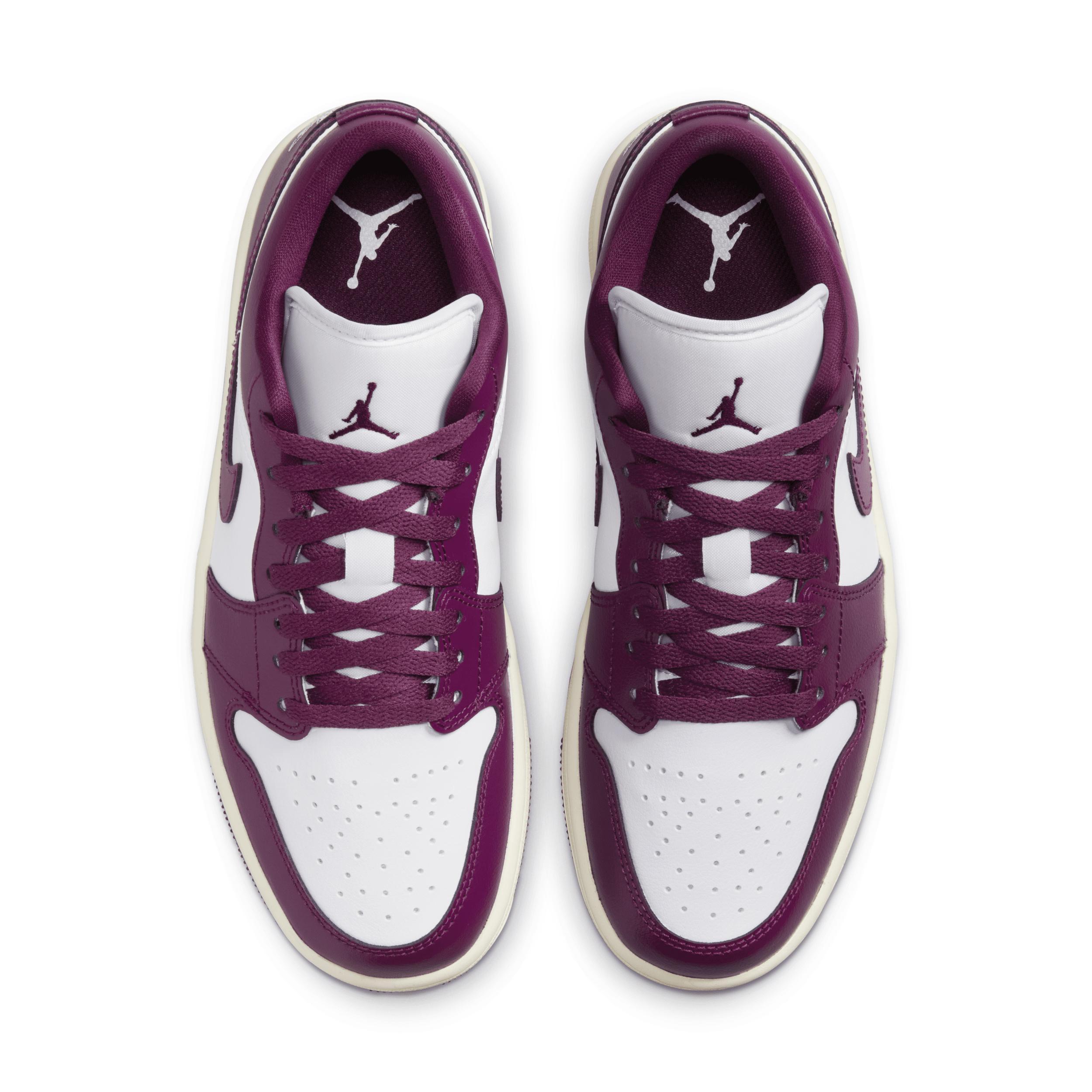 Womens Air Retro 1 Low Casual Shoes Product Image