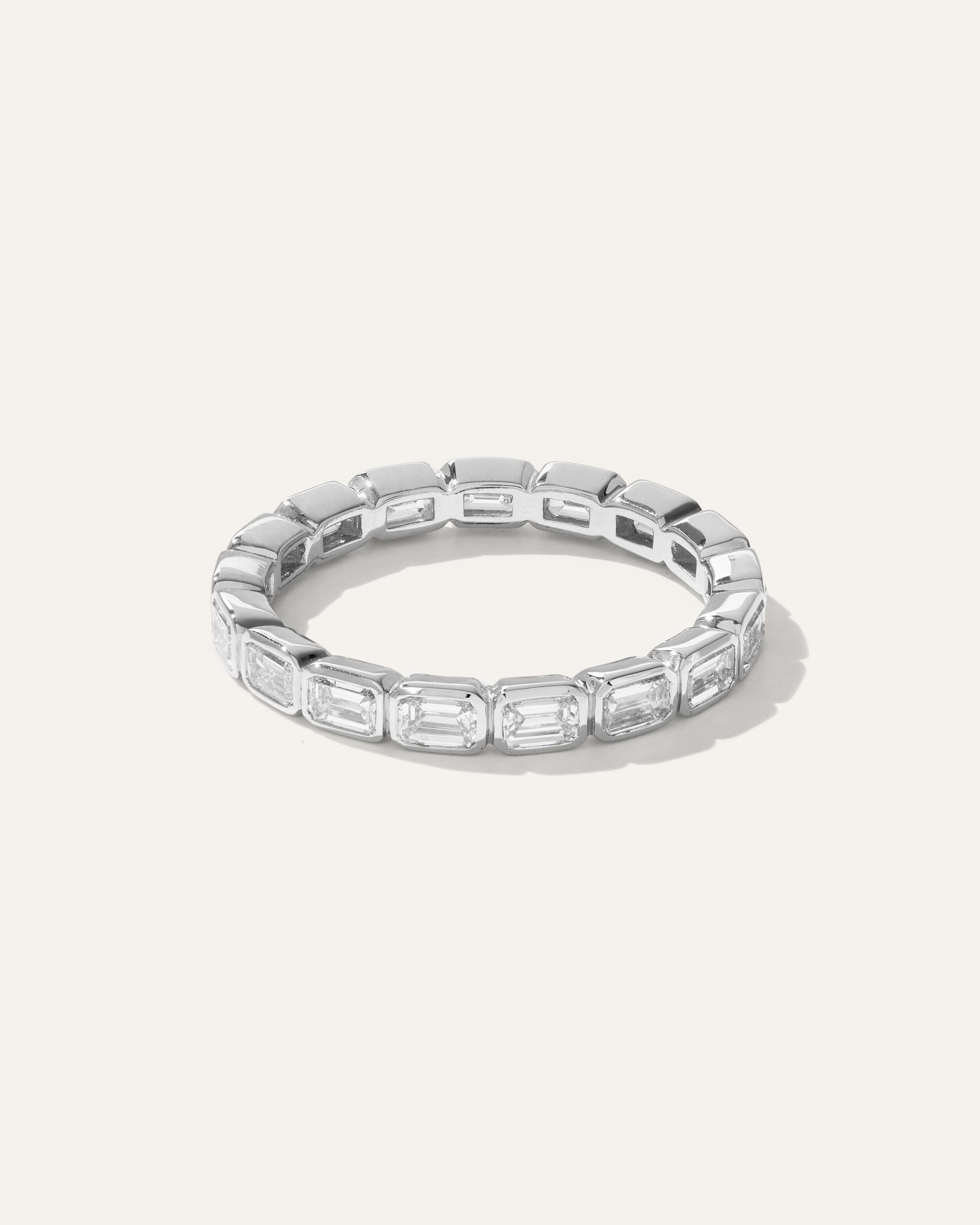 Quince | Women's Lab Grown Diamond Emerald East-West Bezel Eternity Band Rings Product Image