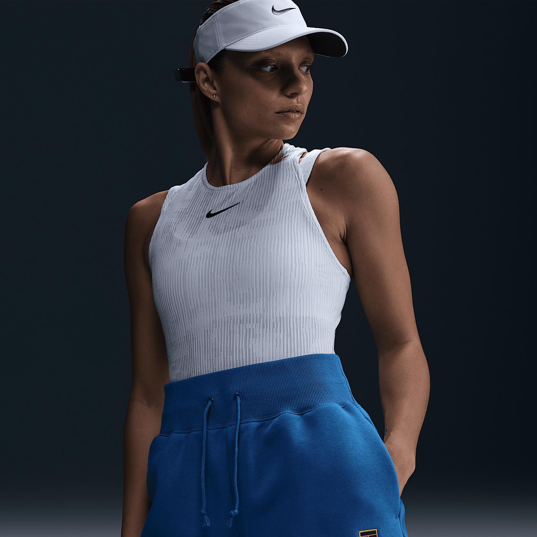 NikeCourt Phoenix Fleece Women's High-Waisted Loose Shorts Product Image