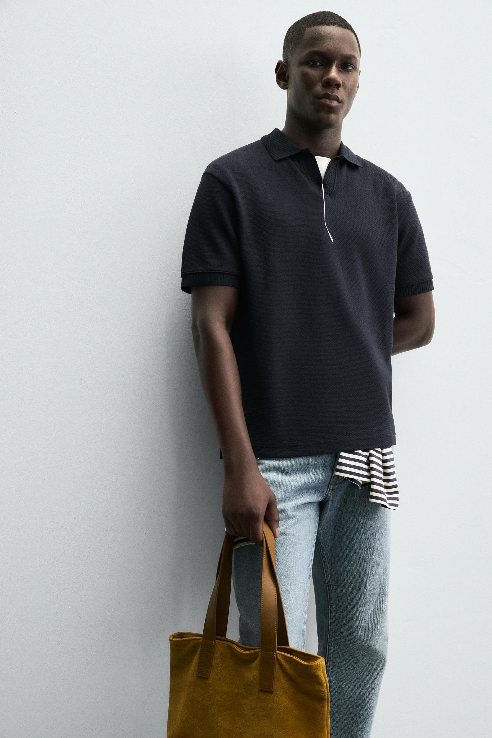 TEXTURED REGULAR FIT POLO SHIRT Product Image