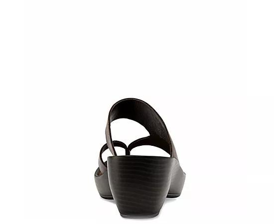 Eastland Laurel Womens Leather Thong Sandals Product Image