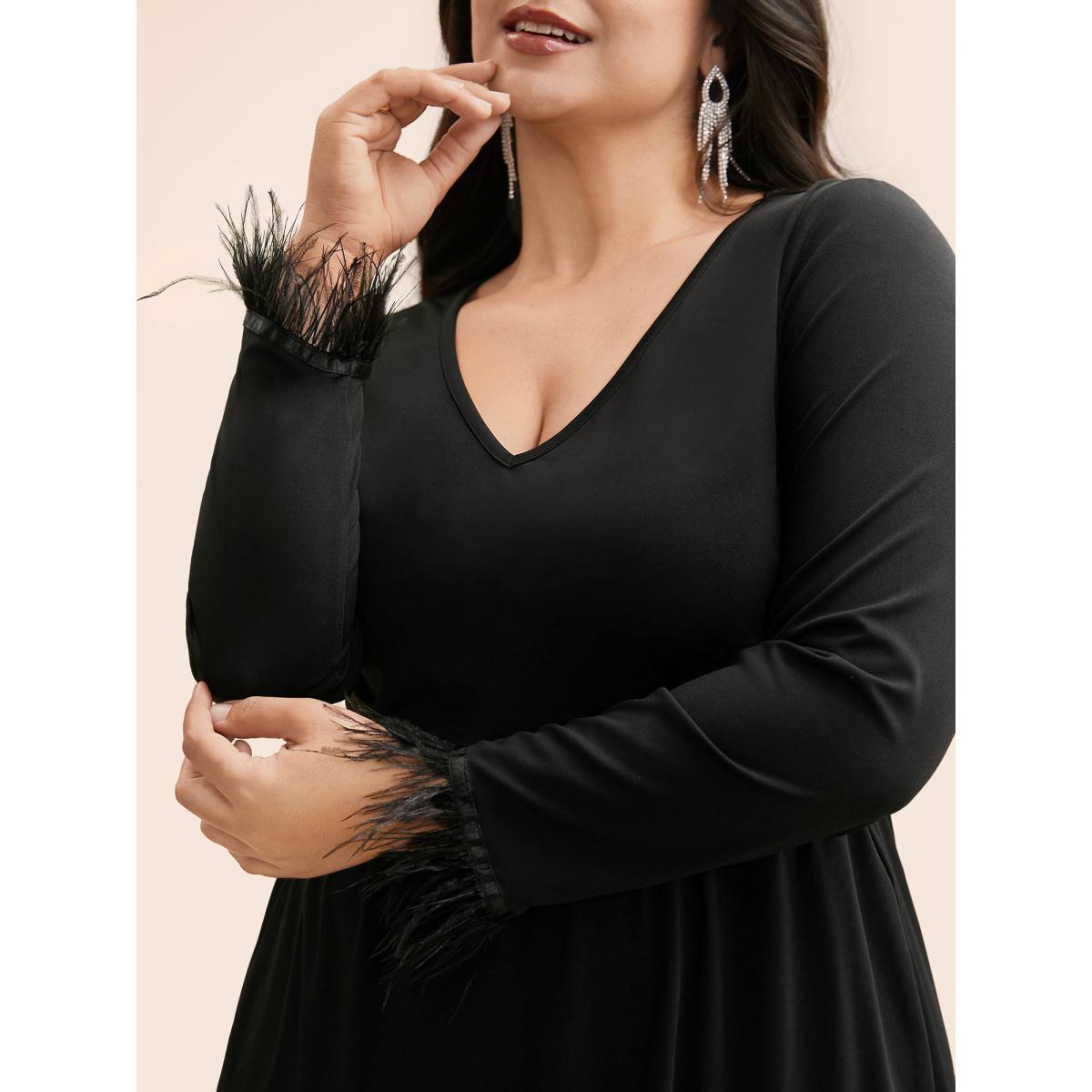 Plus Size V Neck Patchwork Fuzzy Trim Dress Black Women Cocktail Tassels Party Curvy Bloomchic 30/6X Product Image