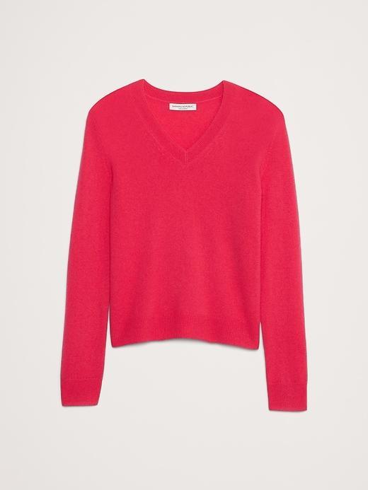 Lightweight Cashmere V-Neck Sweater Product Image