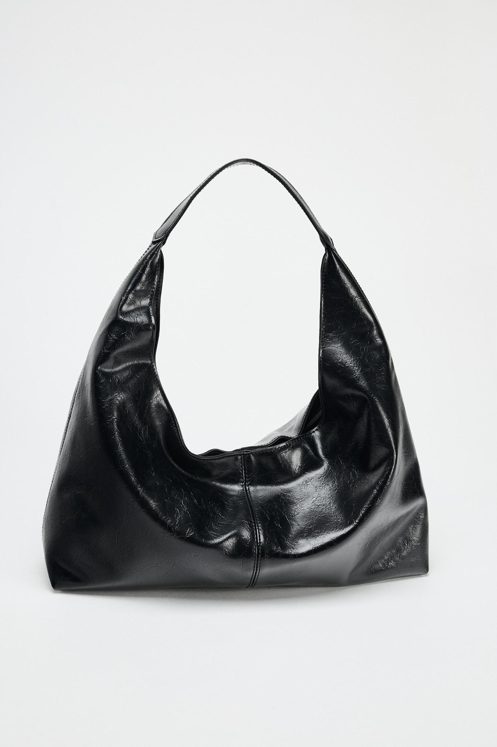 SHOULDER BAG Product Image