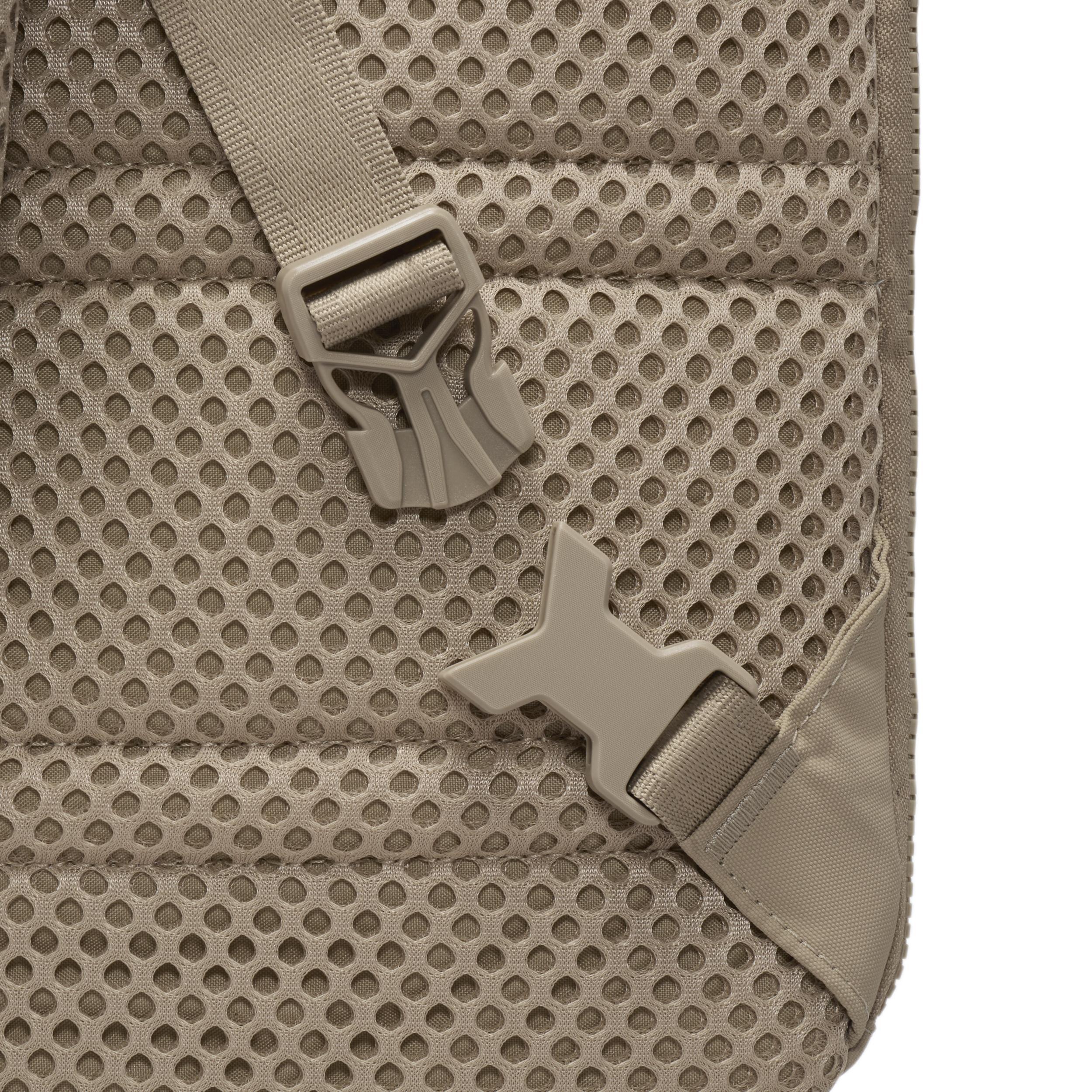 Unisex Nike Sportswear Essentials Sling Bag (8L) Product Image
