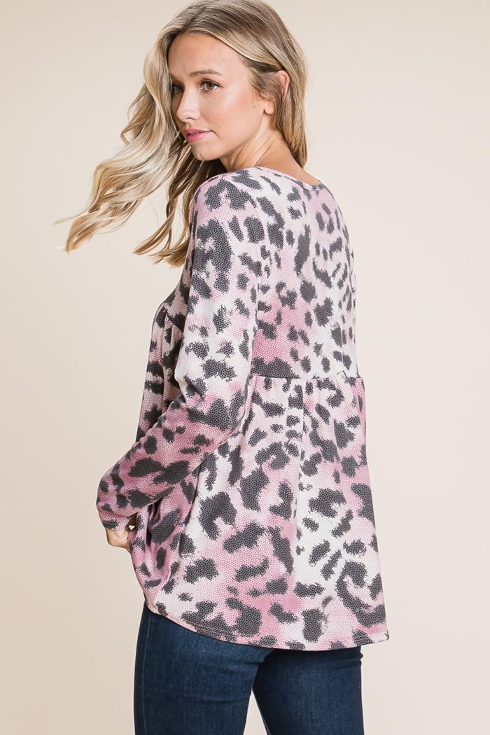 MAGENTA BLACK HEXA PATTERN ANIMAL PRINT TOP Product Image