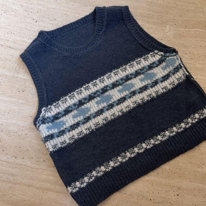 Round Neck Fish Jacquard Knitted Vest Product Image