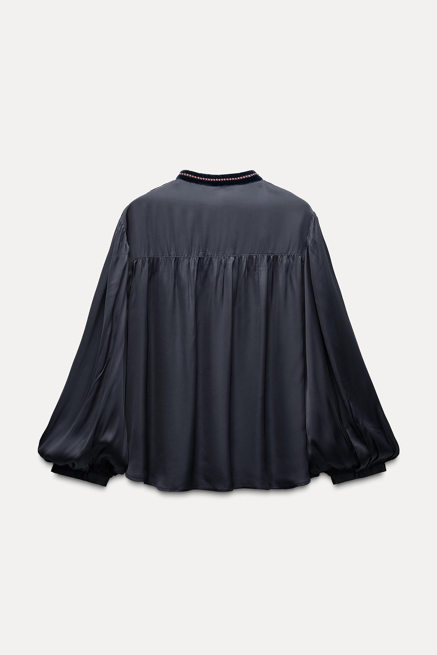 VELVET BLOUSE Product Image