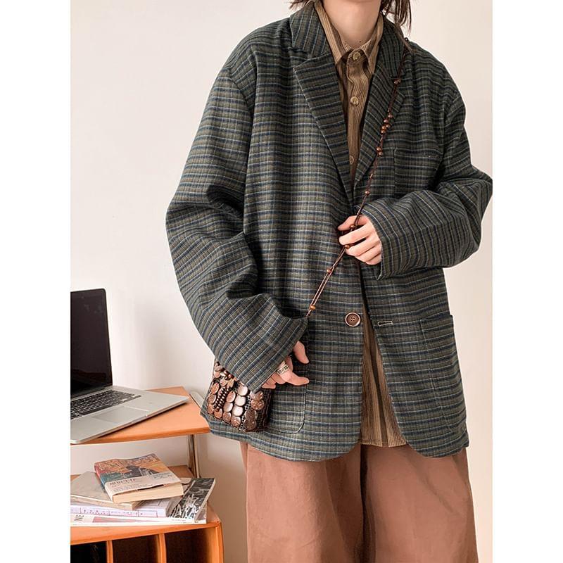 Long-Sleeve Single Breasted Plaid Blazer Product Image