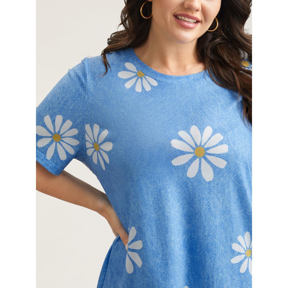 Plus Size Stretchy Floral Print Round Neck T-shirt LightBlue Women Casual Non Natural Flowers Round Neck Everyday T-shirts BloomChic 14-16/1X Product Image