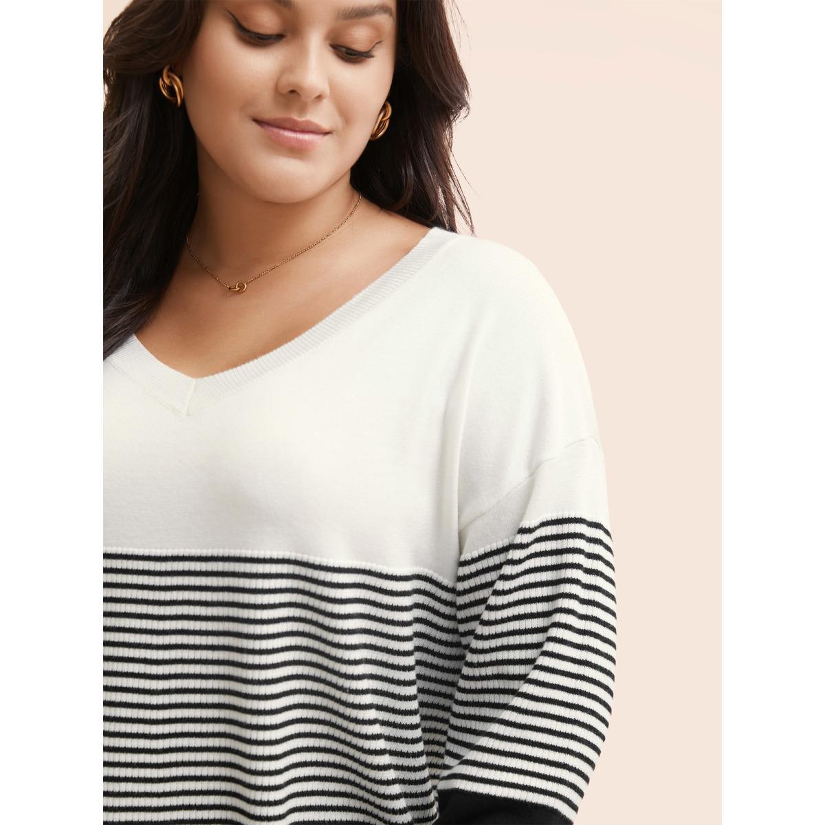 Plus Size Supersoft Essentials Striped Contrast Pullover Midnight Women Workwear Essentials Long Sleeve V-neck Work Pullovers BloomChic 14-16/1X Product Image
