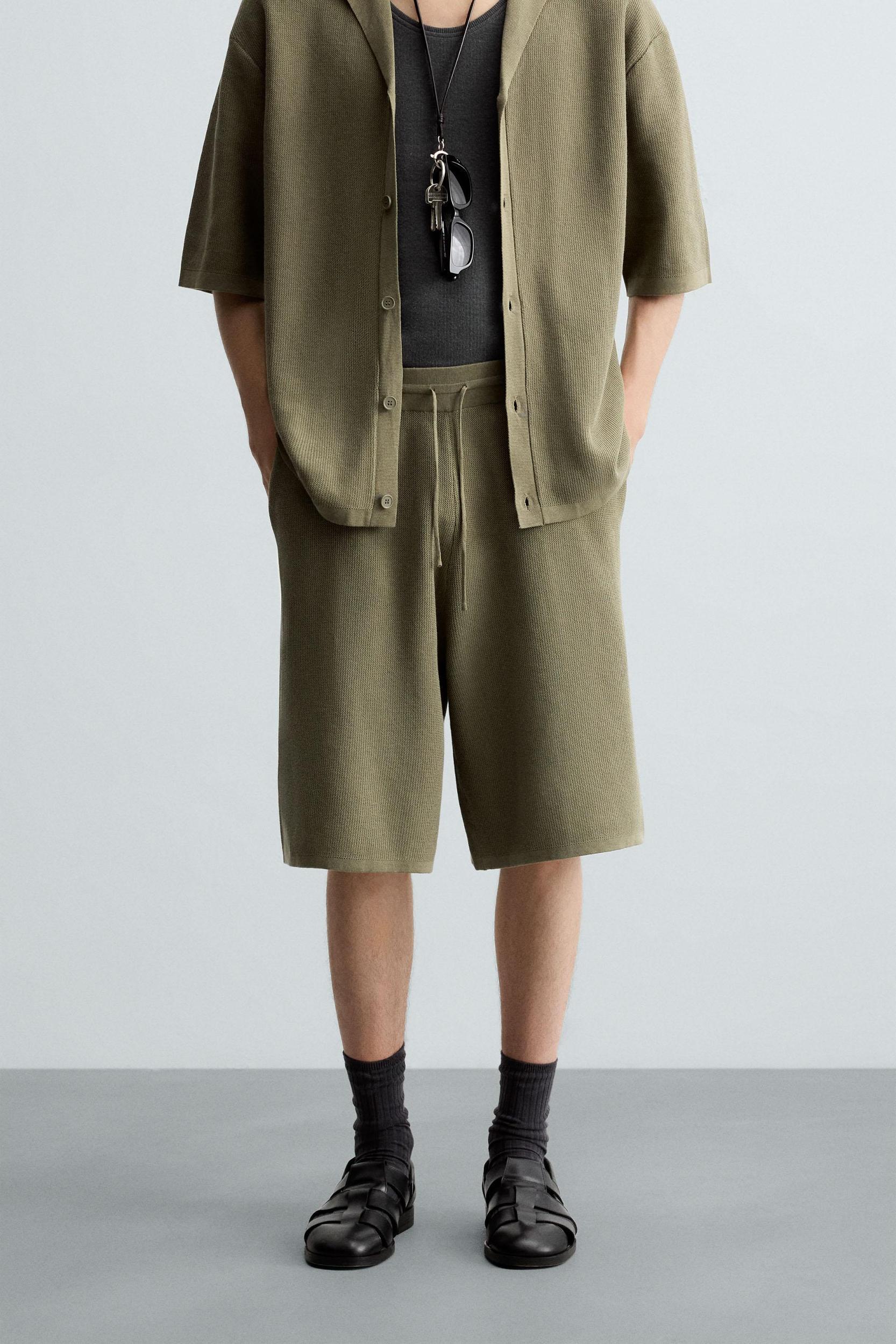 TEXTURED KNIT SHORTS Product Image