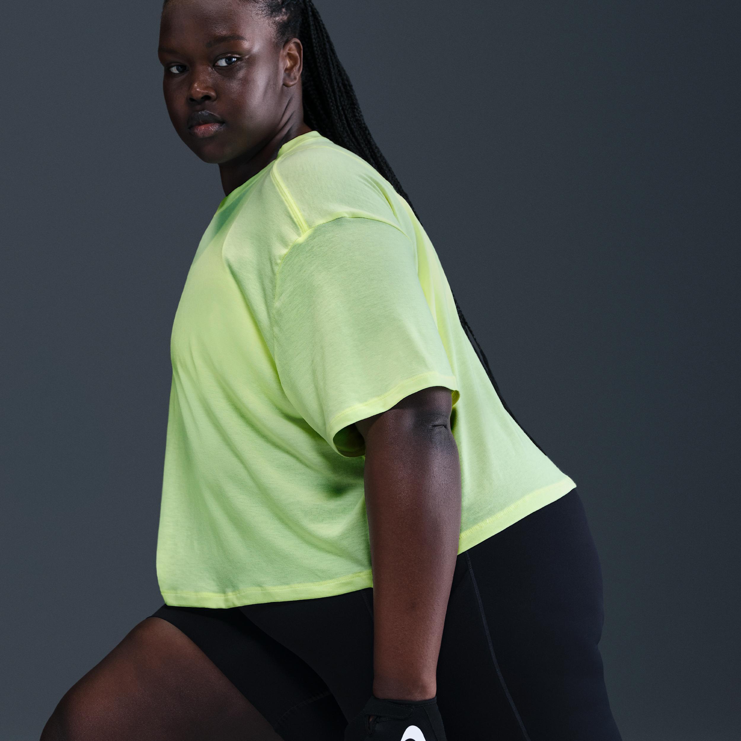 Nike One Relaxed Women's Dri-FIT Cropped Short-Sleeve Top (Plus Size) Product Image