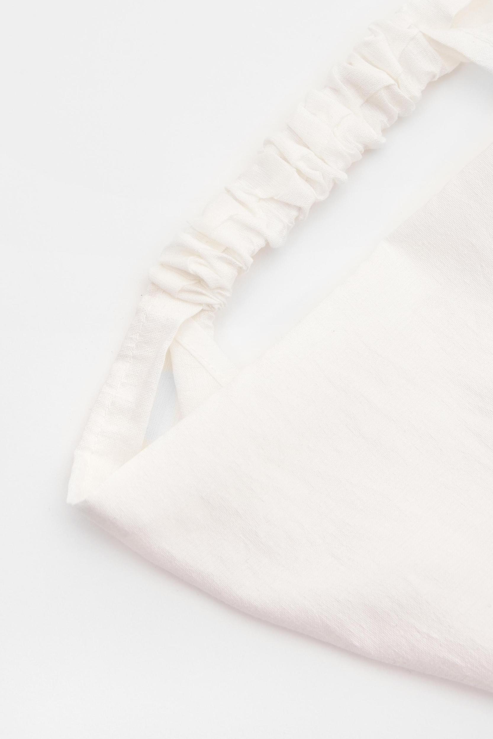 White neckerchief Product Image