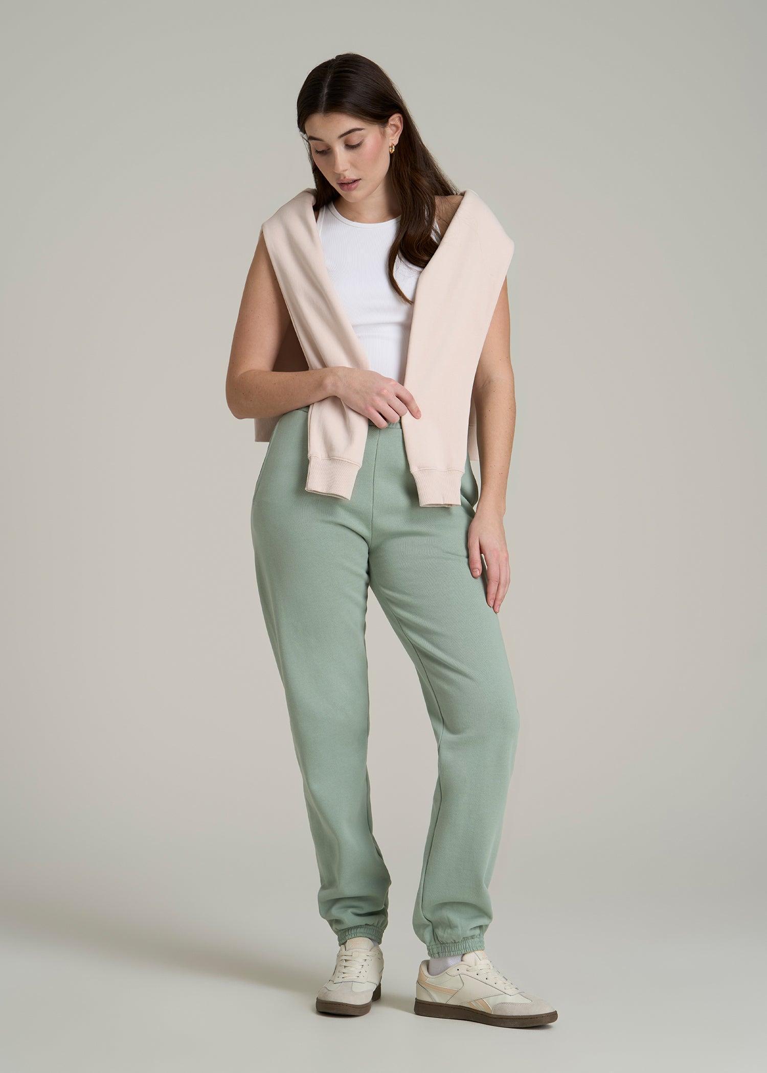 Wearever Fleece Relaxed Women's Tall Sweatpants in Seagrass Product Image