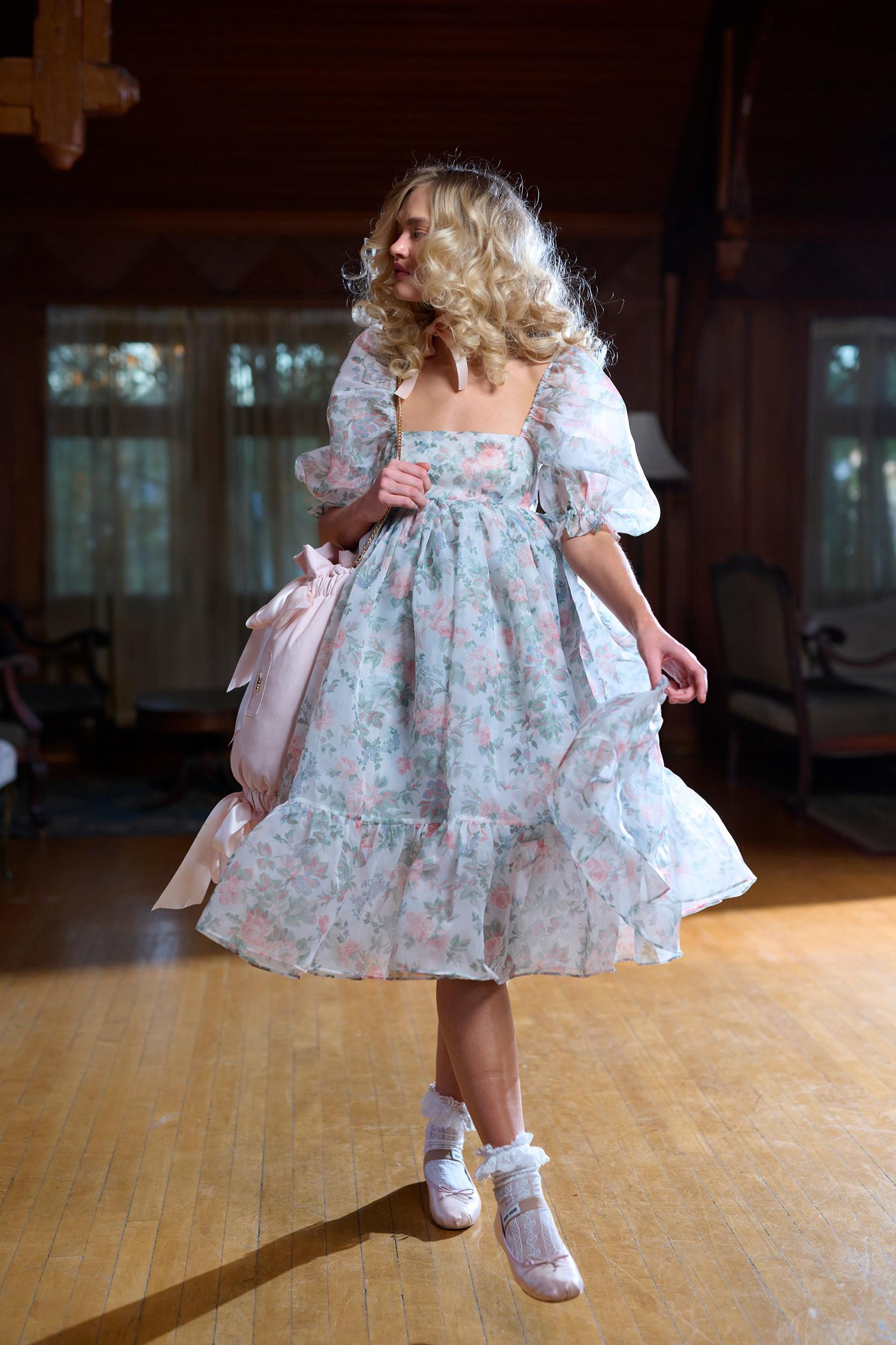 The Confection Muff Purse Product Image