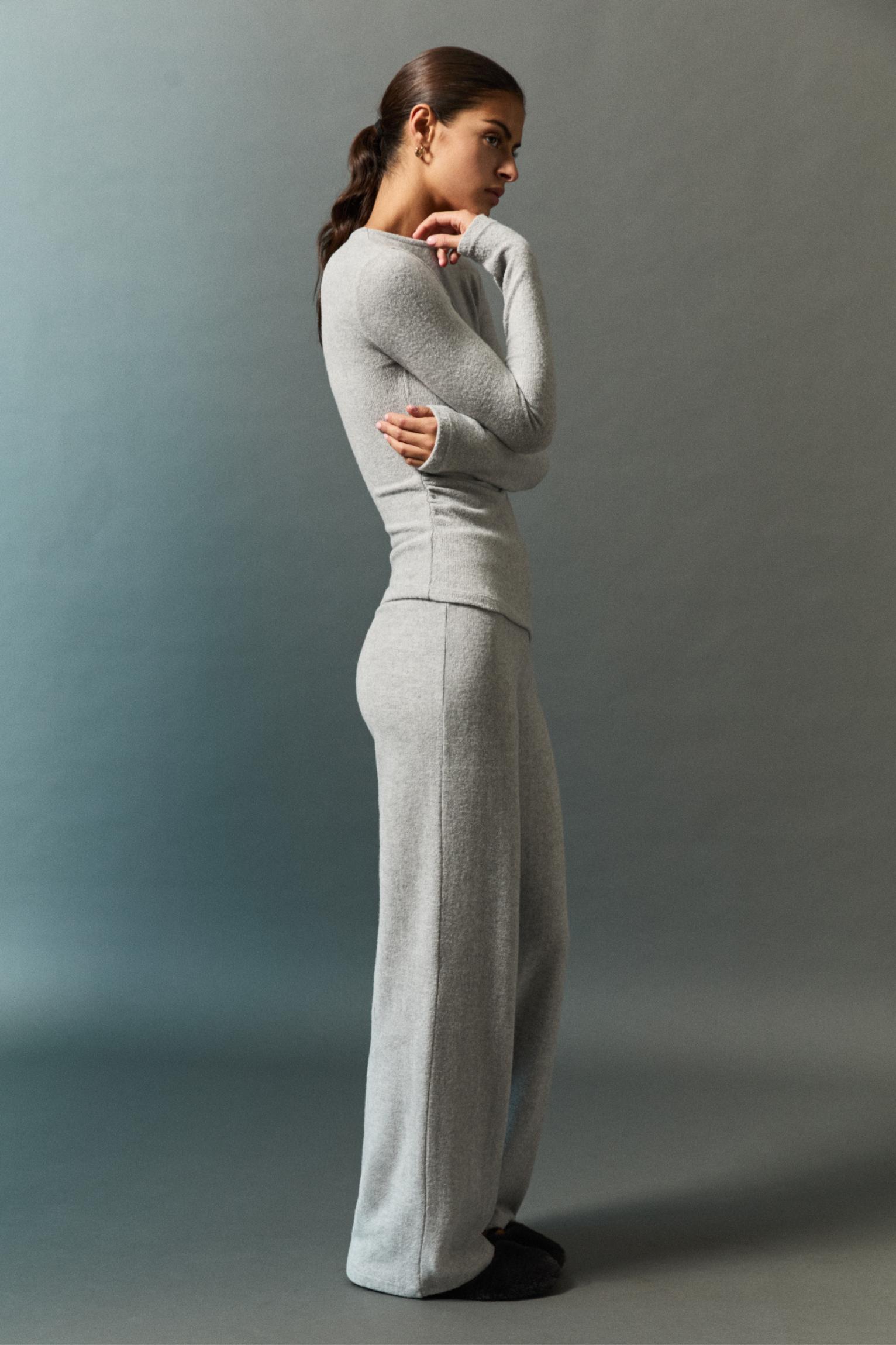 Wide-leg knit pants Product Image