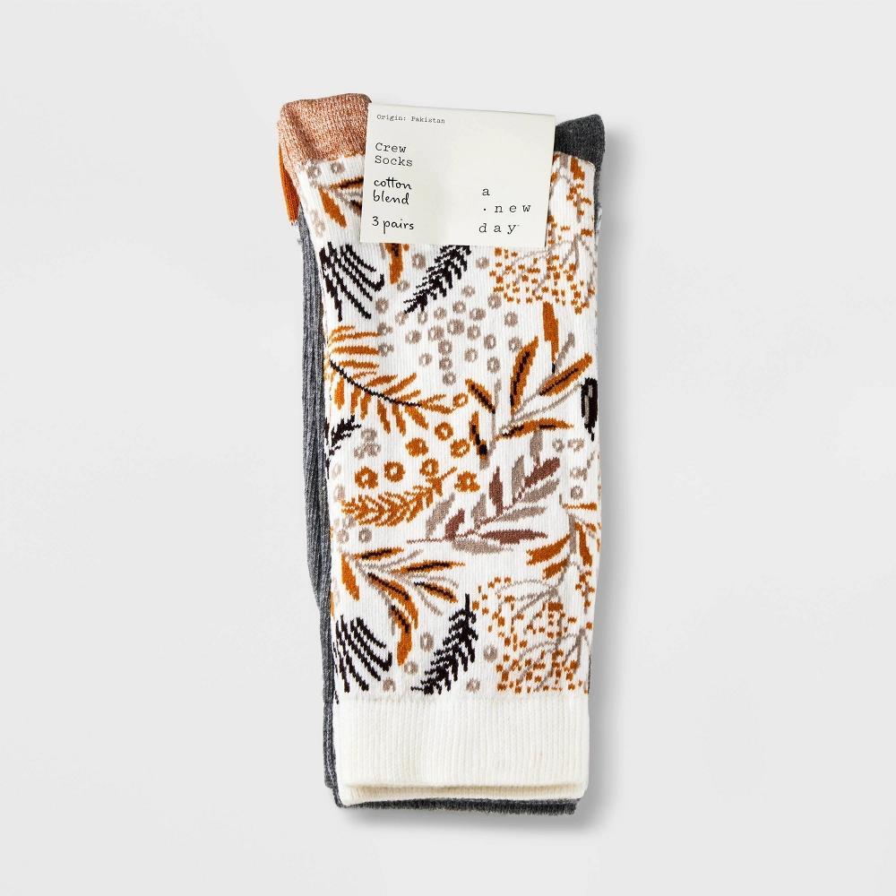 Womens Floral Print 3pk Crew Socks - A New Day Ivory 4-10 Product Image