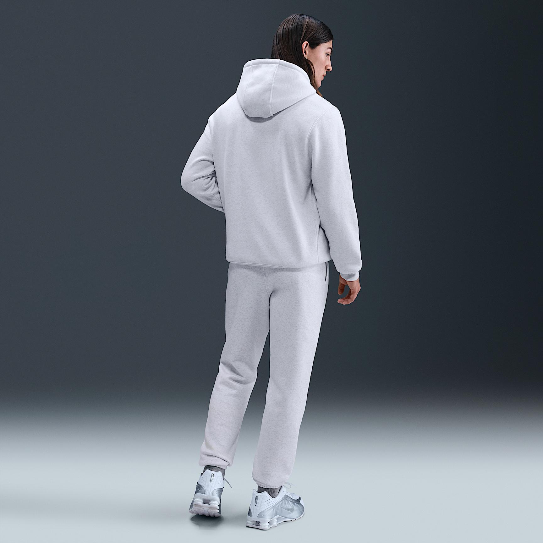 Nike Men's Club Cuffed Brushed Fleece Pants Product Image
