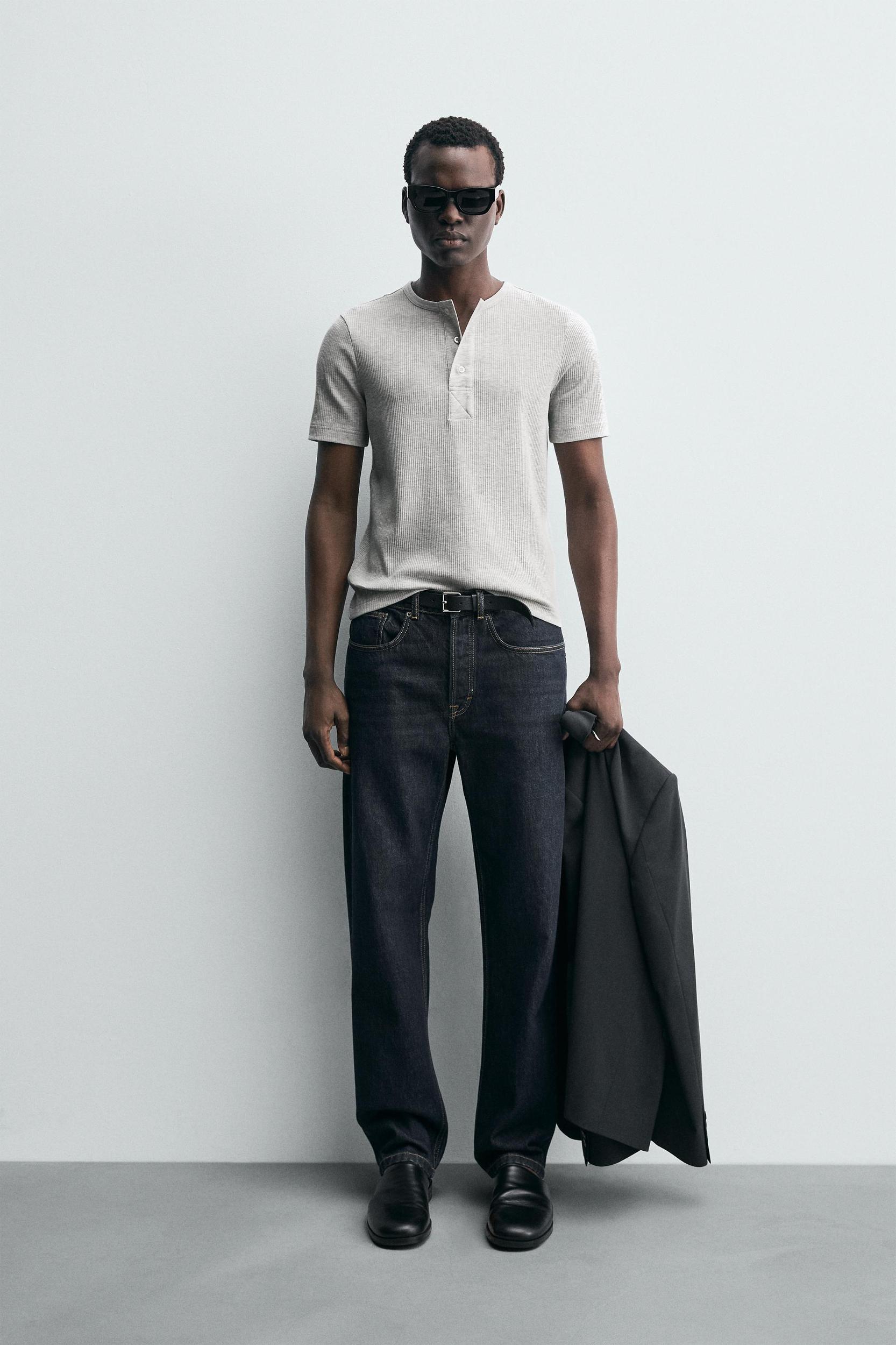 BUTTON-NECK T-SHIRT Product Image