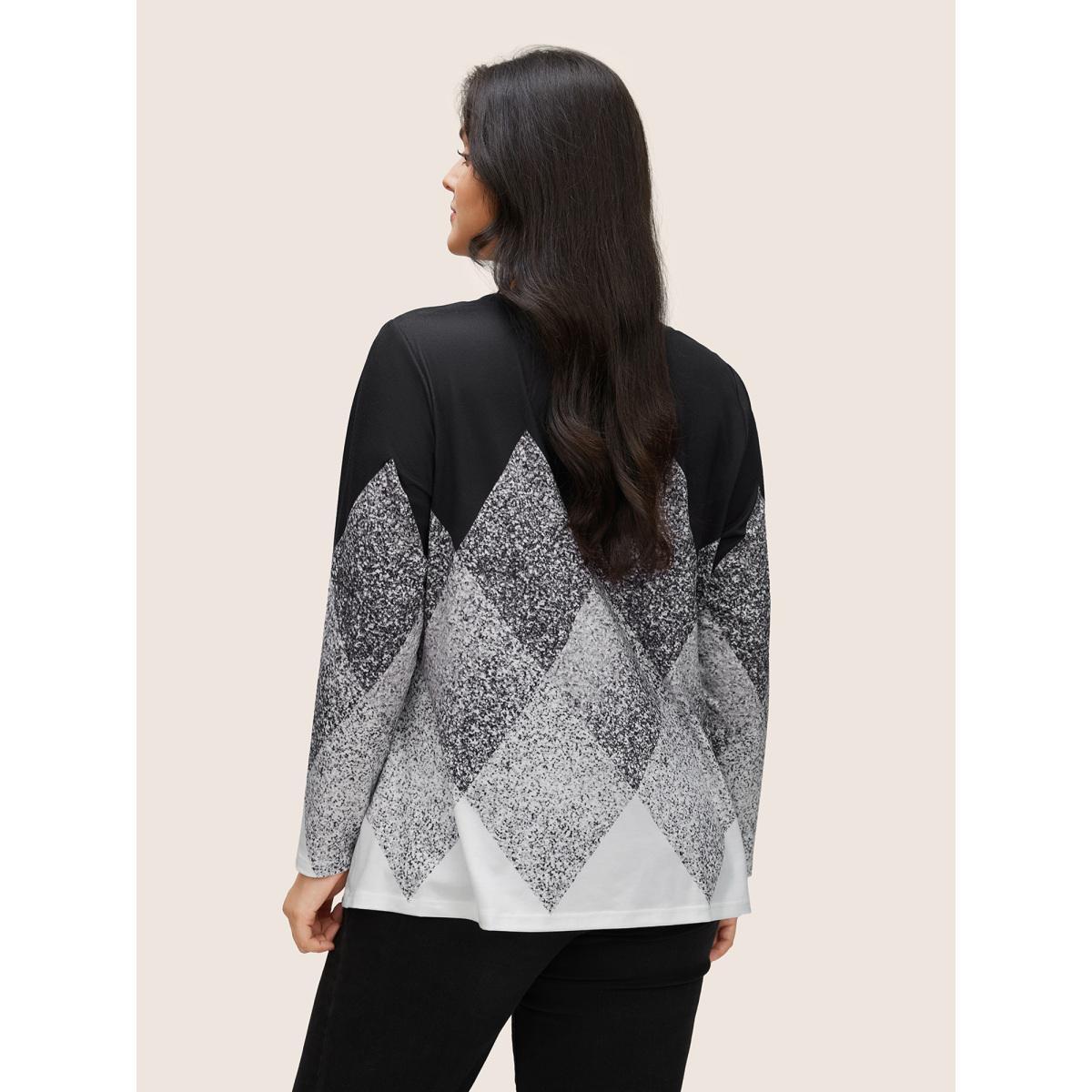 Plus Size Geometric Ombre Contrast Round Neck T-shirt Black Women Casual Non Ombre Round Neck Everyday T-shirts BloomChic 12/L Product Image