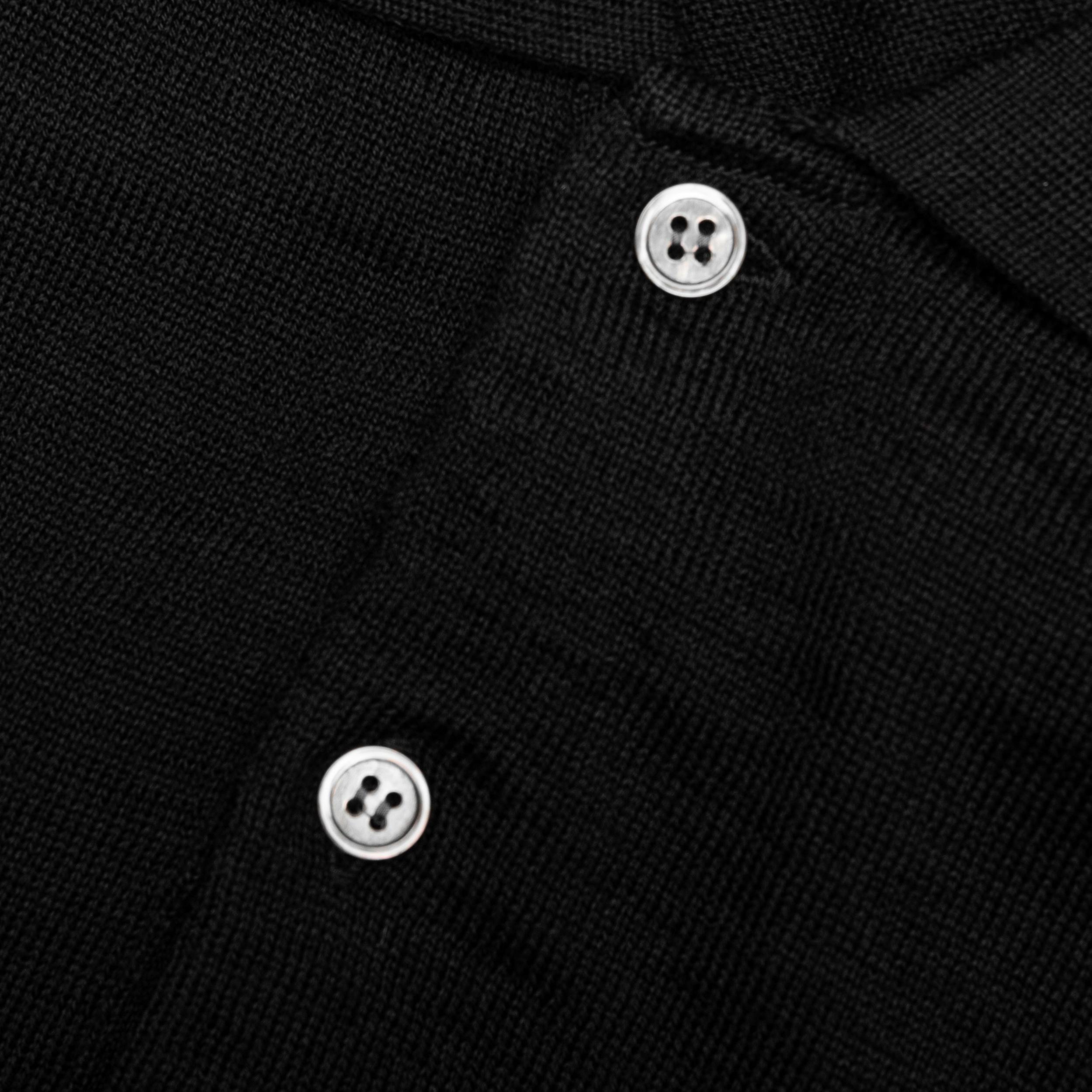Red Emblem S/S Polo Neck - Black Male Product Image