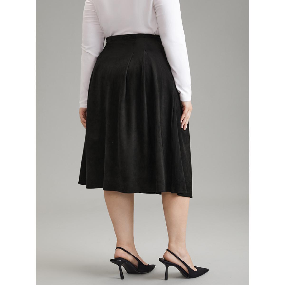 Plus Size Suedette Plain Texture Pocket A-line Skirt Women Black Office Texture No stretch Pocket Work Skirts BloomChic 26/4X Product Image
