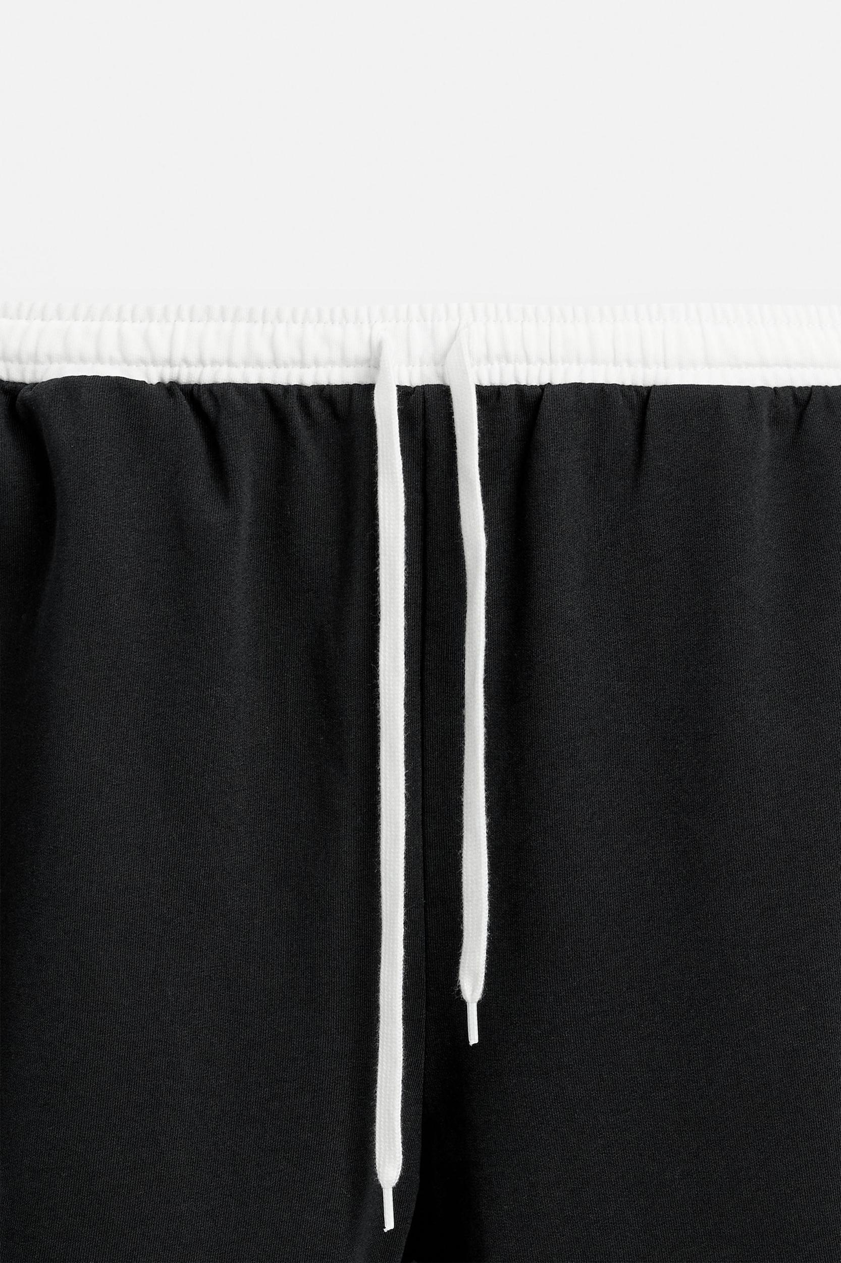 TEXT JOGGER SHORTS Product Image